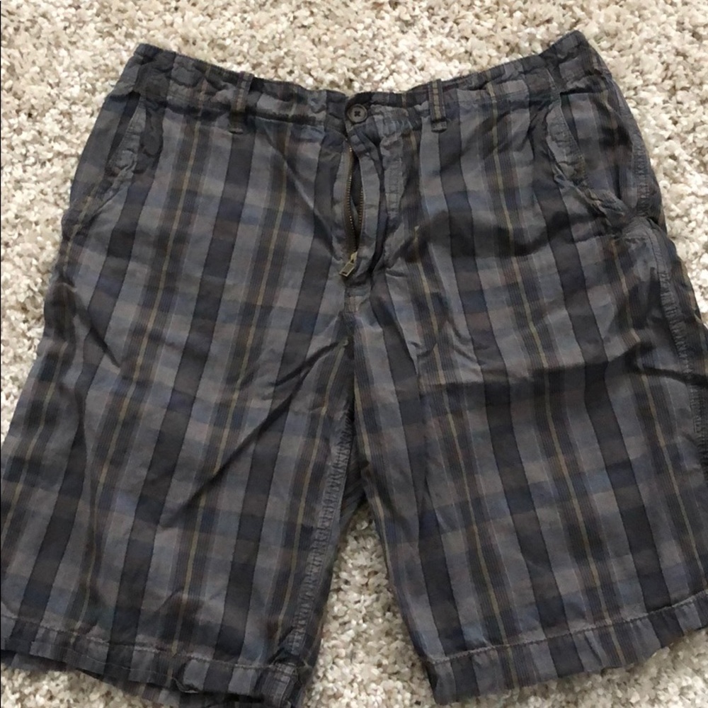 Old Navy men’s shorts size 32 waist off